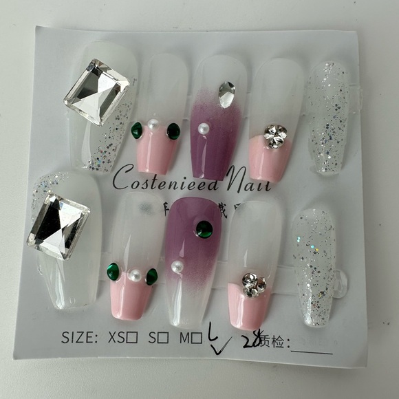 Handmade press on nails bundle of four sets size large - Picture 6 of 13